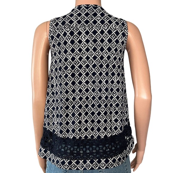 Ann Taylor Loft Shirt Womens Small Blue Print Sleeveless Scoop Neck Crochet Hem - Picture 3 of 4